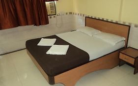 Girija Payyade Hotel Kalyan  India